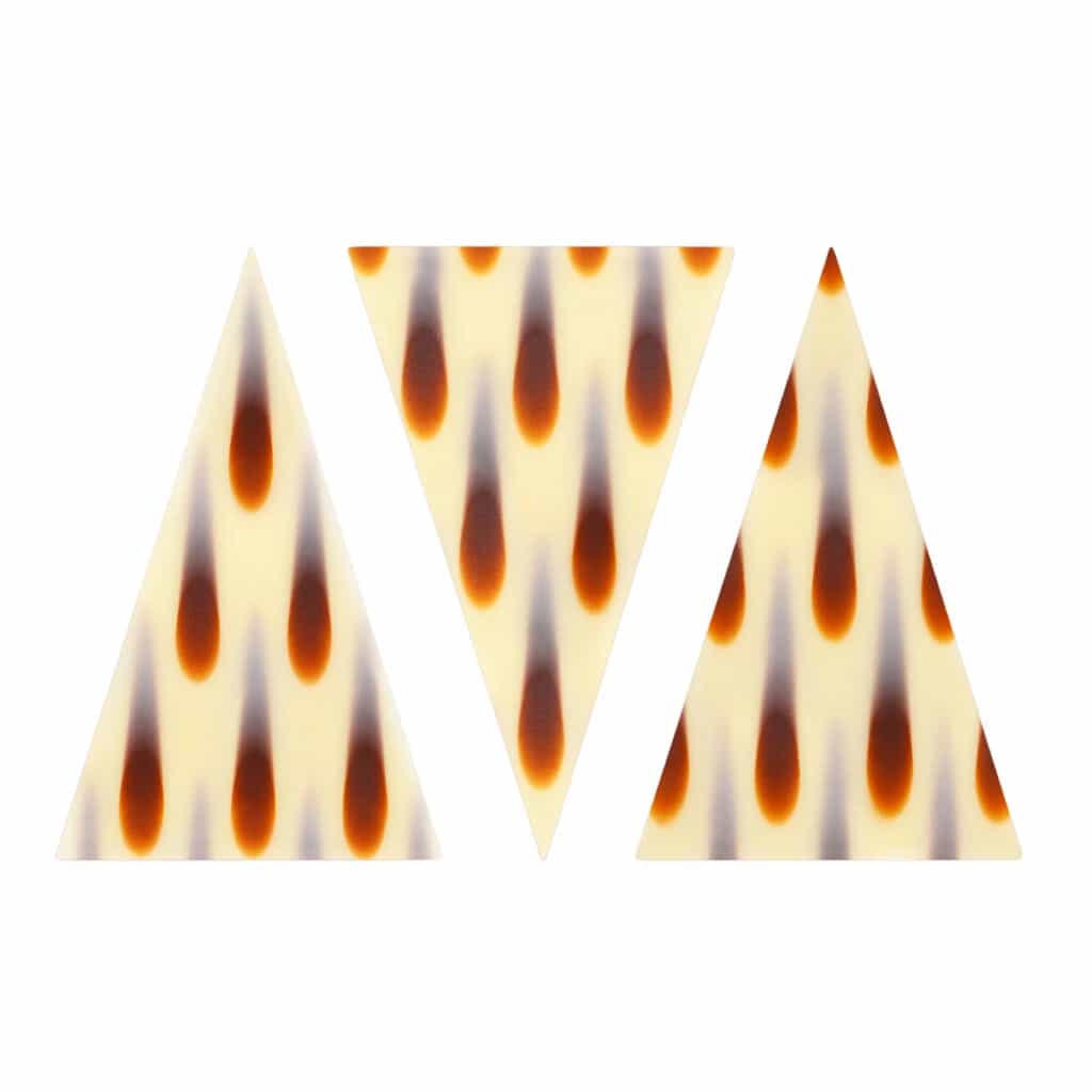 Chocolate Lacrima Triangles 35 × 55 mm (450 pc)