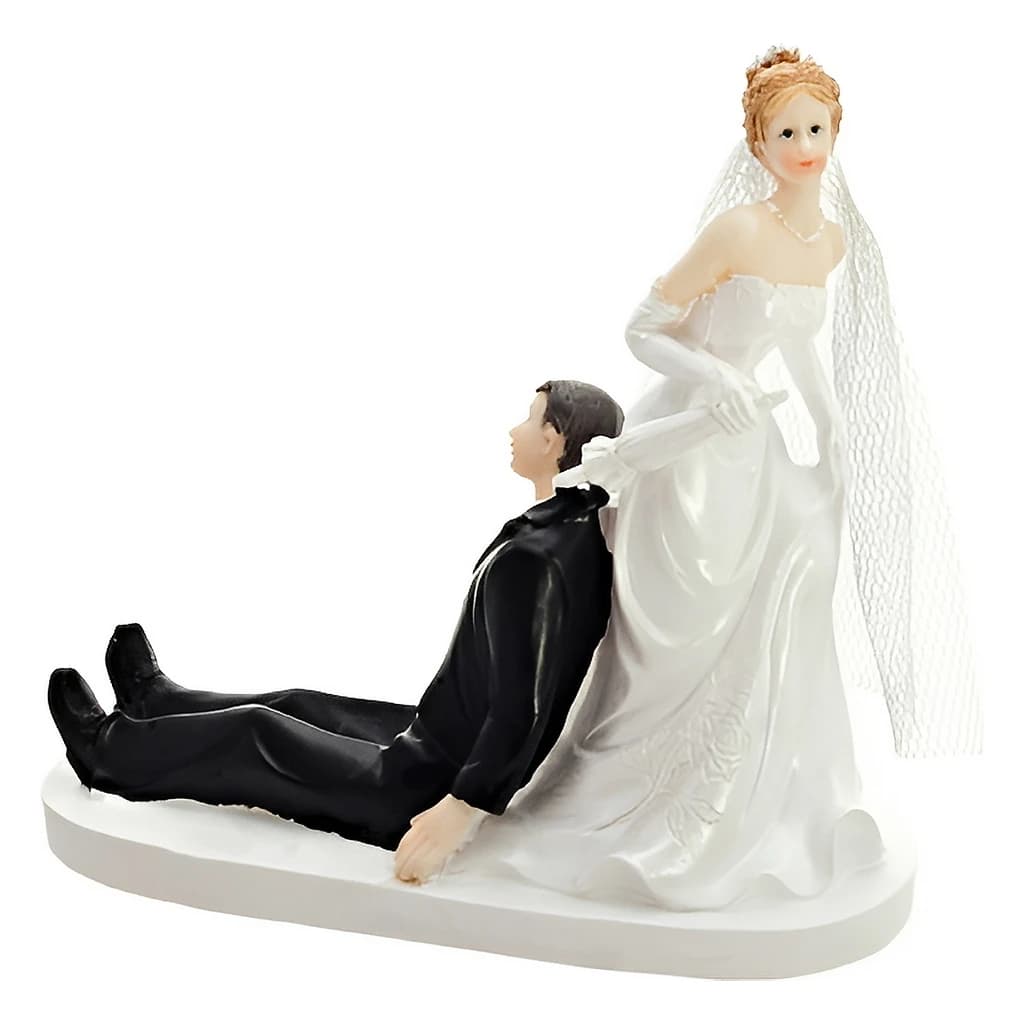 Wedding Cake Topper Figurine – Newly-Weds with Umbrella 13 cm