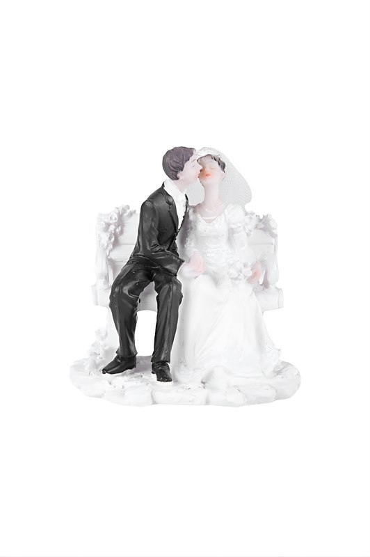 Fig. Newly-Weds on a Bench 11 cm